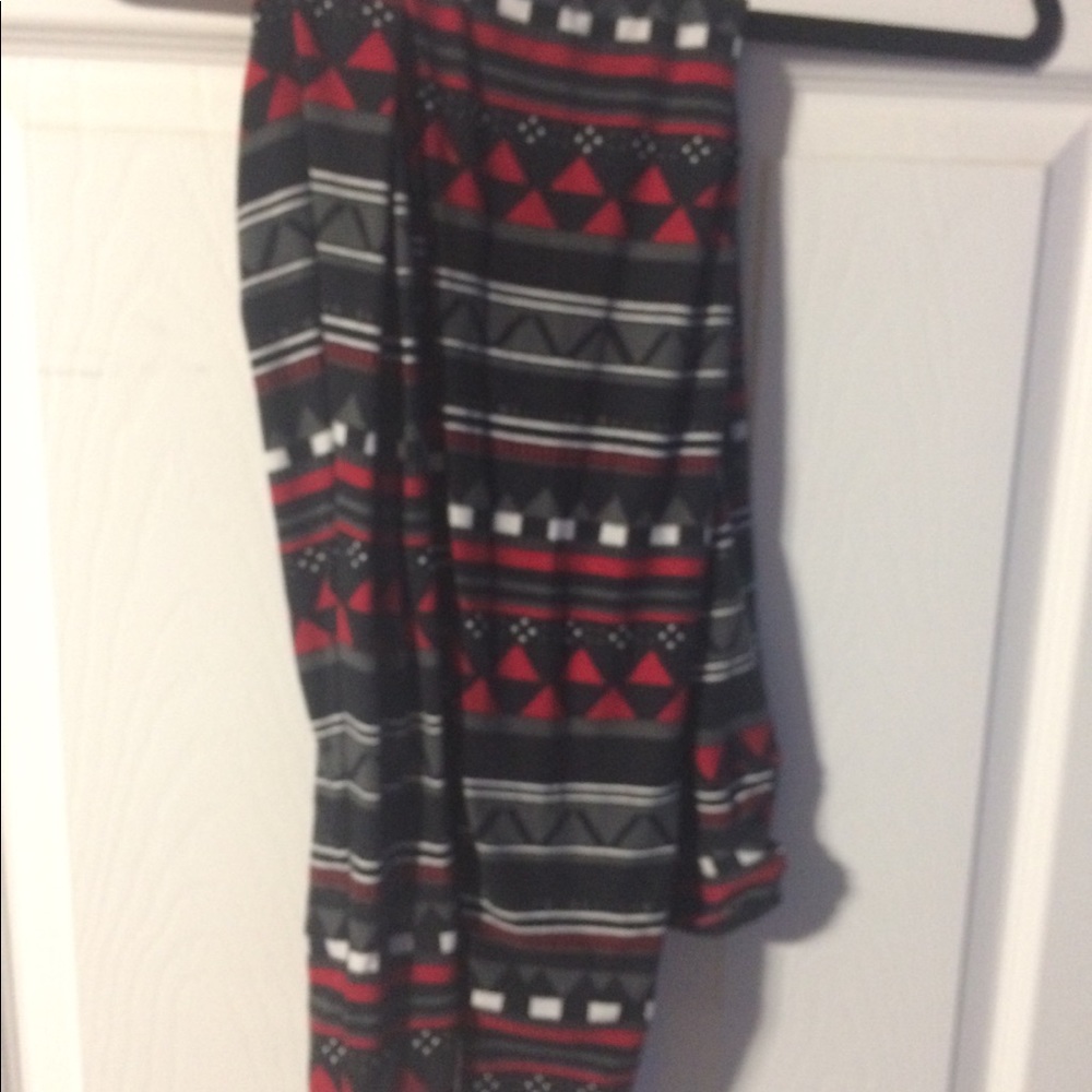Leggings 5 for $15✅